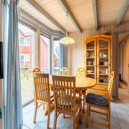 Skandinavisches In Mirow Σπίτι διακοπών *